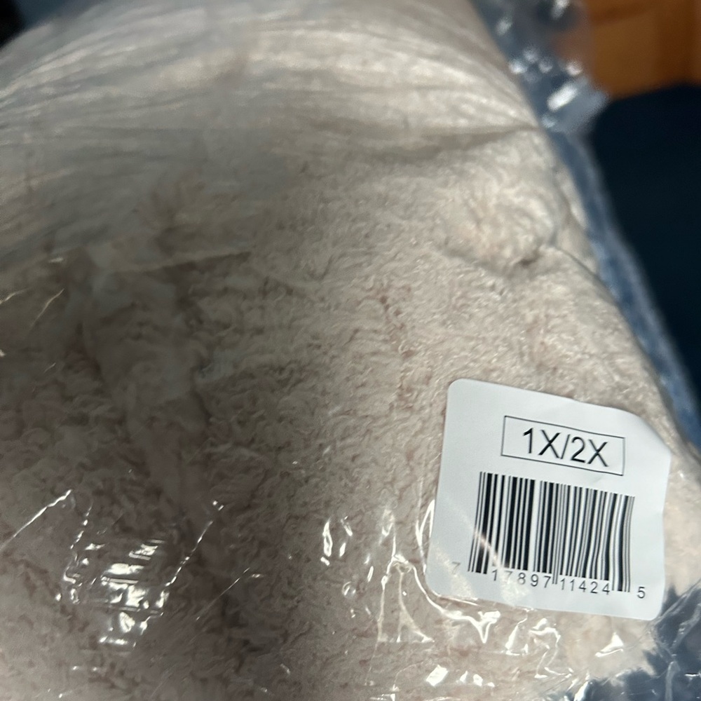 Ulta Beauty light pink blush robe 1X/2X.  BNWT